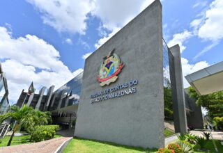Tribunal Pleno do TCE-AM terá 142 processos em julgamento na sessão desta terça-feira (2)