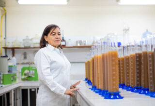 Pesquisadora do INPA é reconhecida pelo Prêmio Fundação Bunge por trajetória dedicada à agricultura familiar e indígena