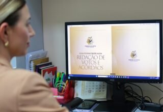 TCE-AM cria guia para tornar votos e acórdãos mais claros e acessíveis