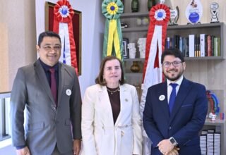 Presidente do TCE-AM recebe novo secretário de Meio Ambiente do Amazonas