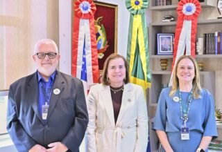Yara Amazônia Lins recebe secretário da Sead-AM em visita institucional